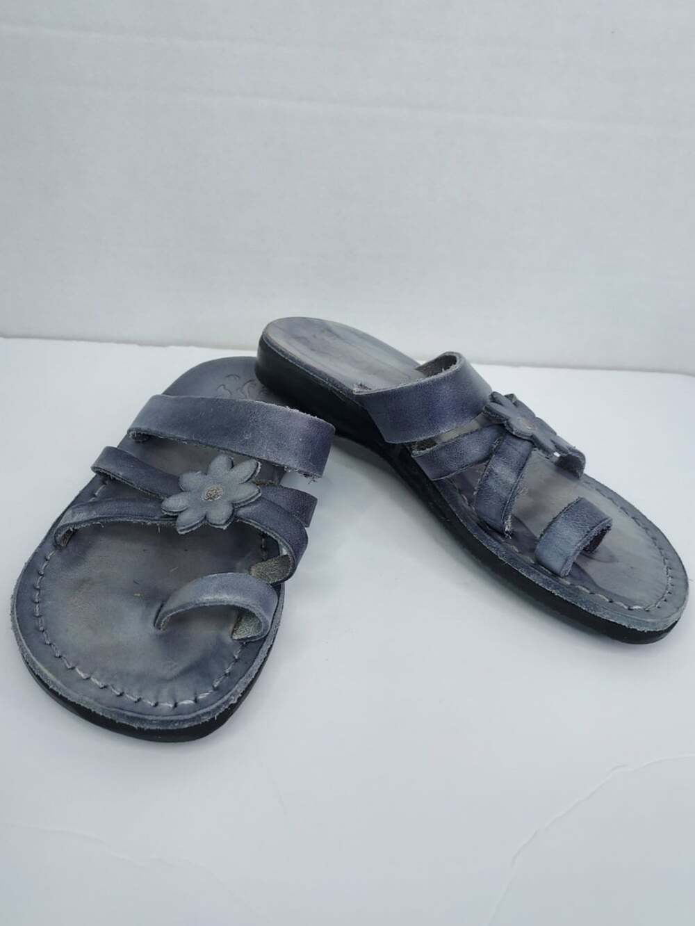 Camel Sandals Toe Strap Leather Women's US 7 EU 37 Grey Floral Peasant Festival